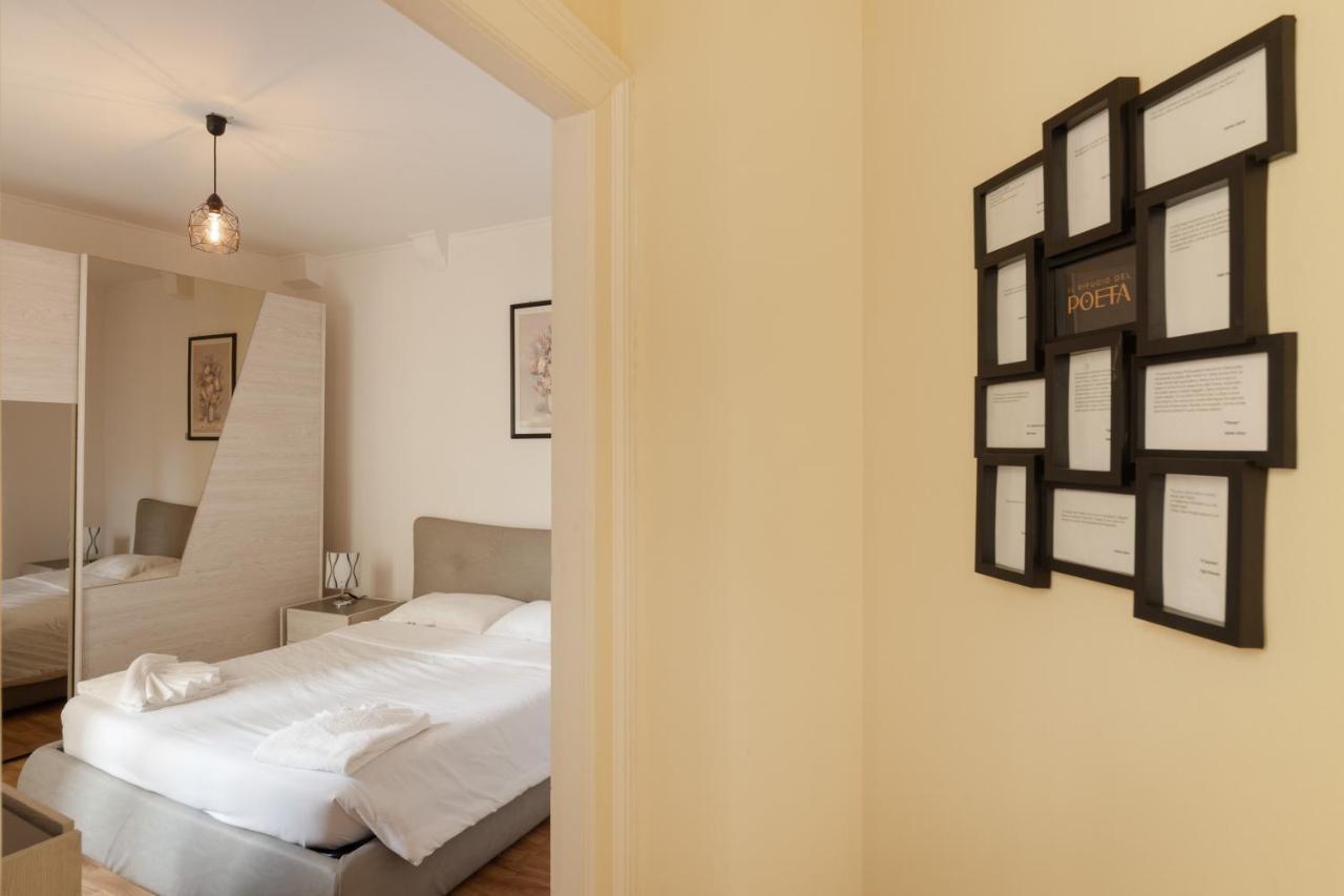 Suite Foscolo, In Piazza A Trieste Exteriör bild