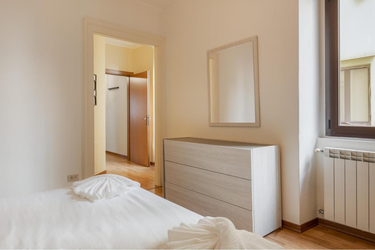 Suite Foscolo, In Piazza A Trieste Exteriör bild